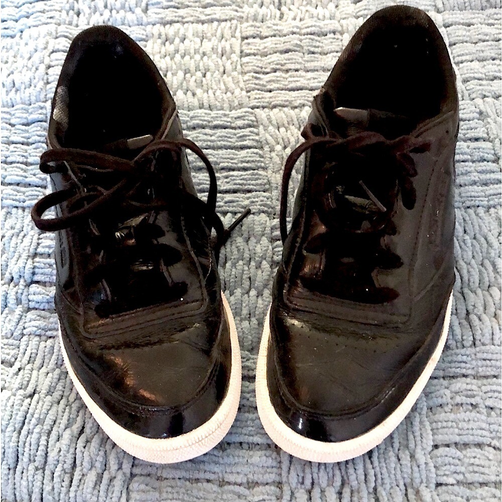 REEBOX Black Sneakers with white treat, Size 7